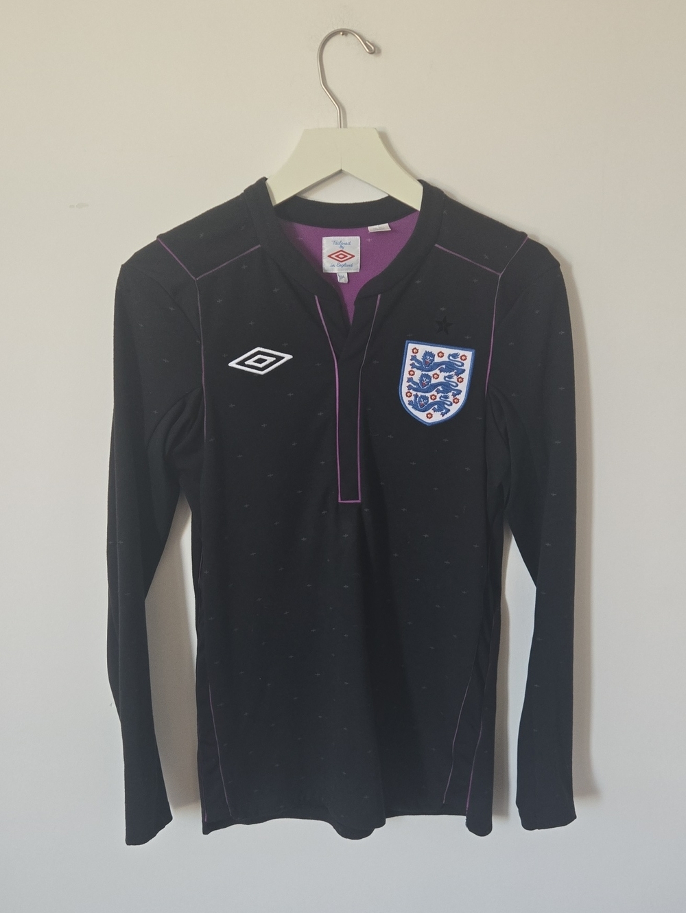 Umbro Black England Long Sleeve Soccer Jersey